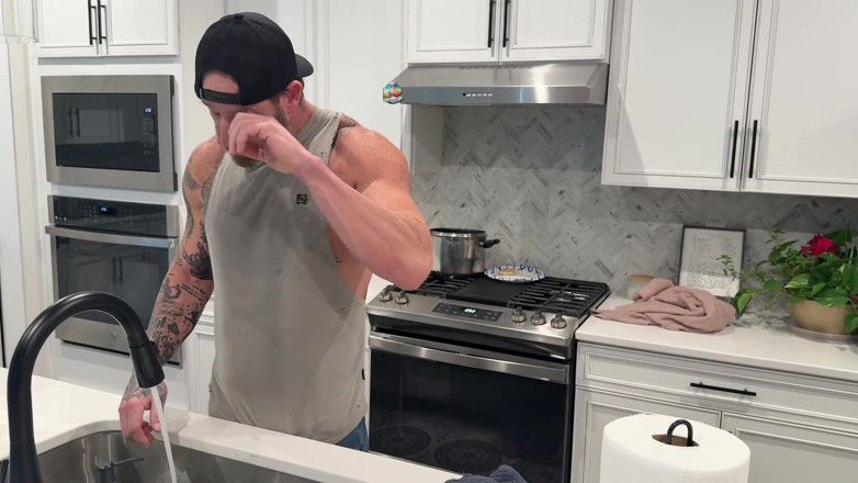 Brock Swole: Brock Needs a Lil Help From His Neighbor Sadie Rose