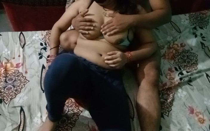 Manjushukla: Velmi krásná bhabhi má sex se svým manželem