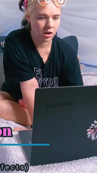 마법의 물로 섹스하는 발정난 뱀파이어가 되는 얼간이