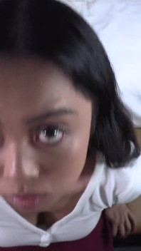 Luna Mills estudante tabu