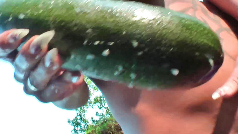 German amateur - 100% German hardcore videos: मस्त परिपक्व हस्तमैथुन कर रही है और बाहर मुठ्ठी घुसाती है