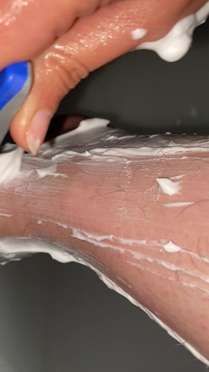 Cuteblonde666: Hairy Legs Shaving Close up