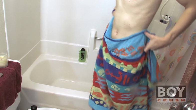 Boy Crush: Show de ducha sensual de Patrick