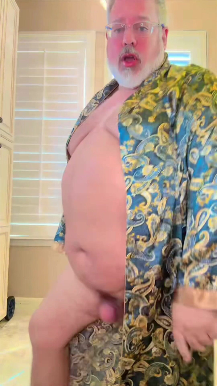 Hand-Free-Daddy-Chub: Голий танцюрист ведмедя, великий живіт, катання на лижах - так так так