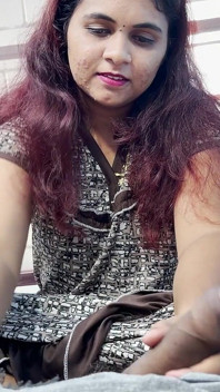 Mallu Girl Doing Hand Job and Penis Massage to Husband's Friend