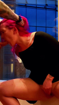 Lüks penthouse sikişi - mastürbasyon, pencereden sikiş, gırtlağına kadar alma ve döl takası