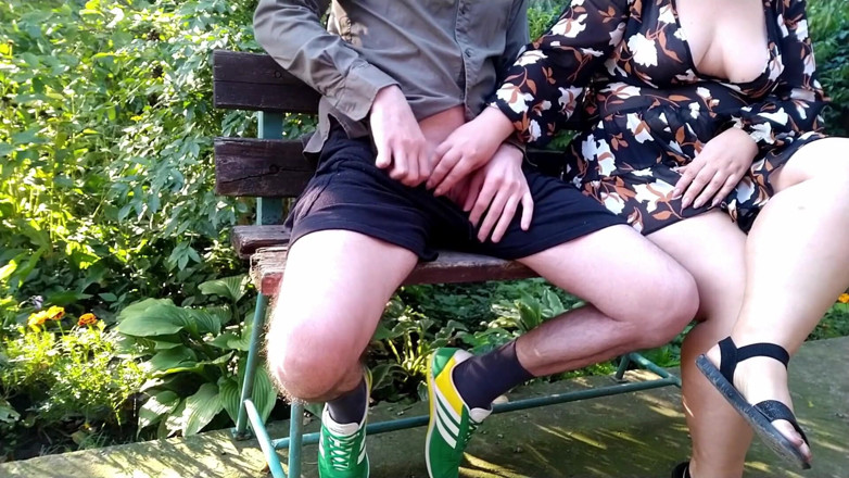 OurFetishLife: ถ้าแม่เลี้ยงโชว์ความหย่อนคล้อย ลูกเลี้ยงก็จะเสร็จเร็ว