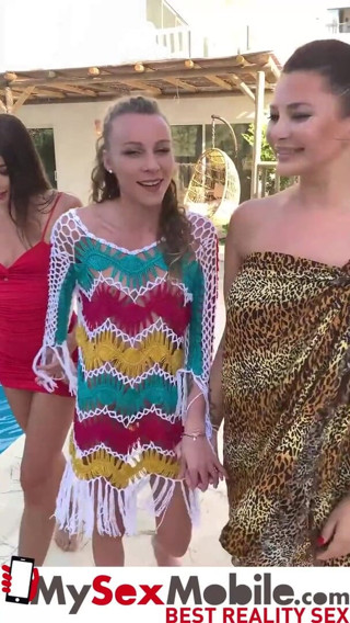MySexMobile: Angel Emily, Anna Polina y Clea Gaultier en trío lésbico -...