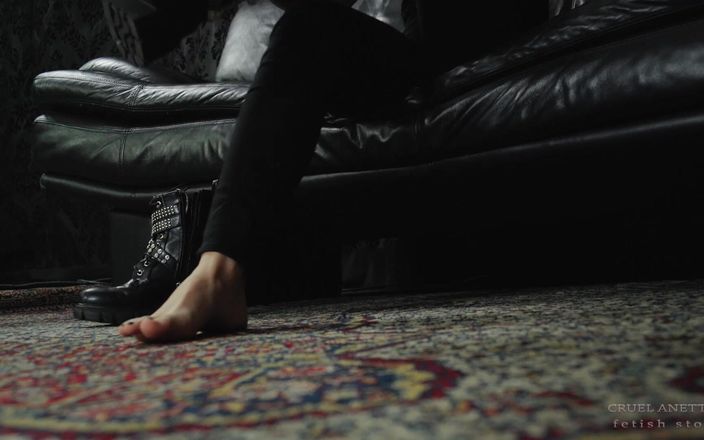 Cruel Anettes fetish world: POV - Licker muito lenta