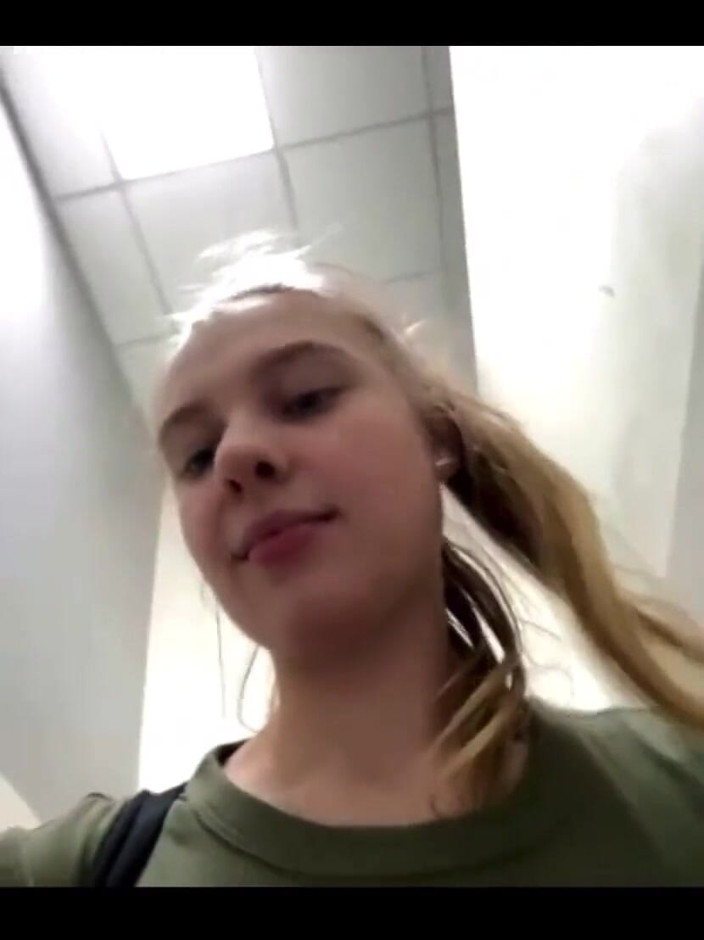 JuiceLussie: Bláznivé šukání masturbace