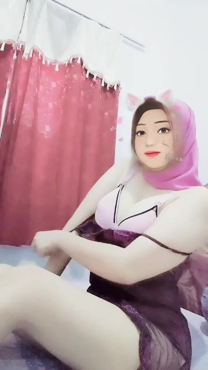 Hijab cute: Hijab dans naakt