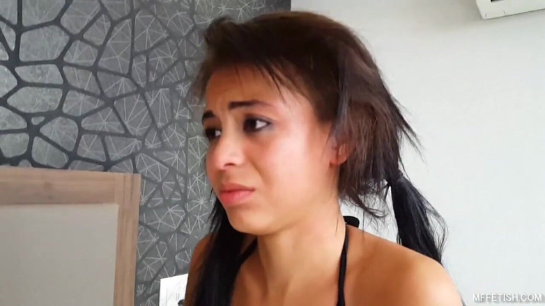 Sapphic Latinas: Muschi lecken und ins gesicht klatschen