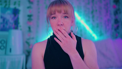 Jolie Lyon: Madrastra está saliendo con alguien que no seas tú