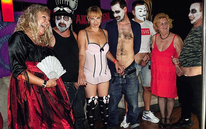 Only Taboo: Зрелая анальная оргия на вечеринке в Хэллоуин