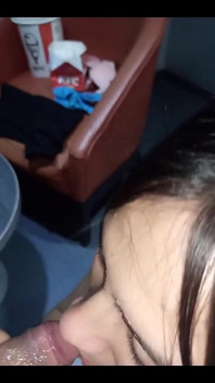 Pacarku yang lagi marah ngasih aku kontol besar untuk membuktikan kalau dia lebih baik dari pacarku