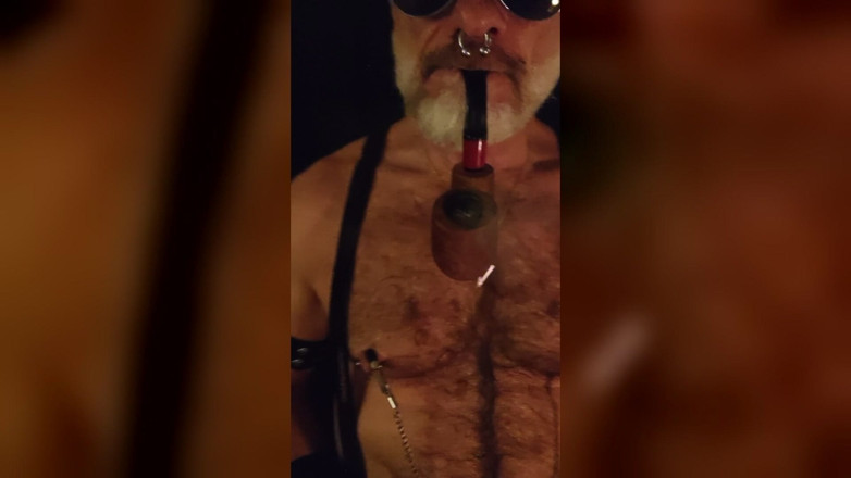 MusclesCigarsFFPig: oraz pracę nad sutkami