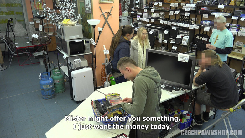 Czech Pawn Shop: ร้านรับจํานําเช็ก 6: เย็ดหลังบ้านที่ร้อนแรงที่สุดเท่าที่เคยมีมา