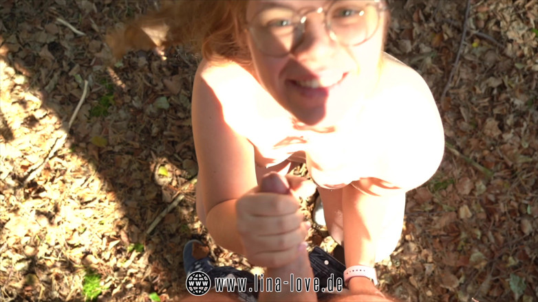 LinaLove_: Sweet Chubby Teen with a Big Ass Lets Perverts Fuck...