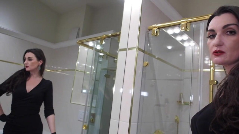 Lady Victoria Valente: Klip fetish sepatu hak tinggi di kamar mandi