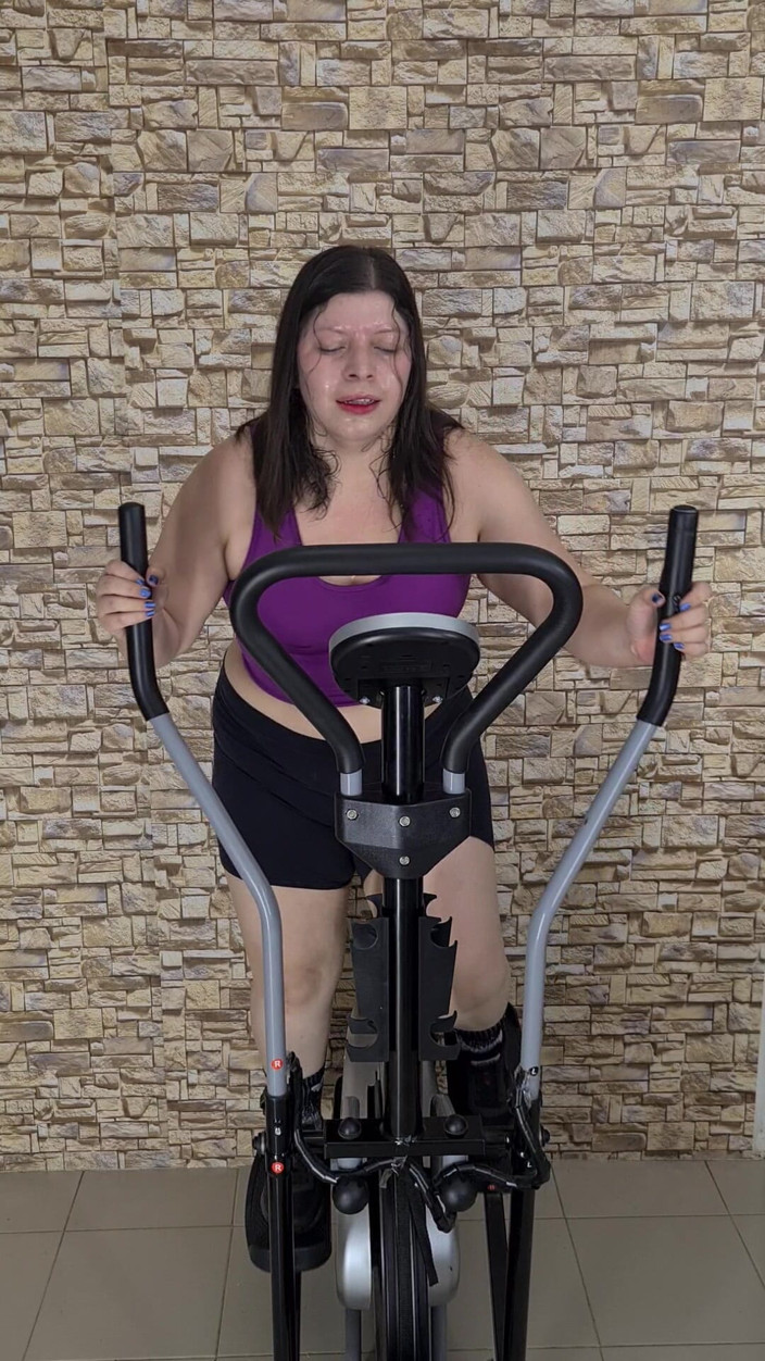 Alice H: Sweat Fetish Workout