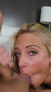 MILfky Alexia a Makayla - anální creampie