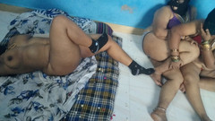 Tamil lesbian: Три горячих лесбиянки разговаривают и сосут