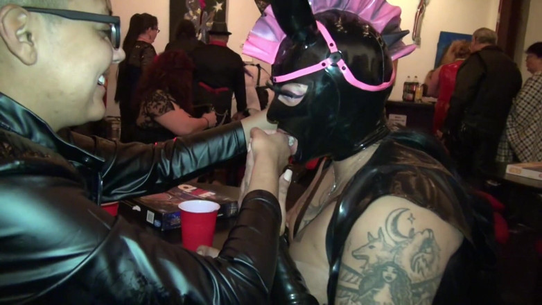 Dirty Dating Live: Asilo fetiche, pt. 1 - el látigo se corre