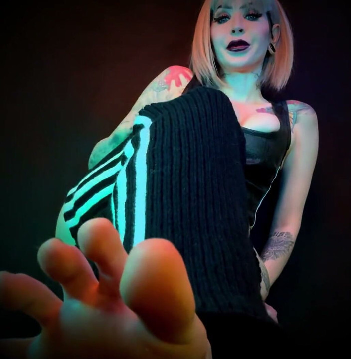 Baal Eldritch: Halloween Foot Gag Challenge, Happy End Version - POV, Foot Fetish,...