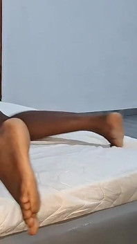 Mi ha scopato per bene come un cane e mi è venuto in bocca, sperma denso che sapeva di latte di cioccolato, oh così bello
