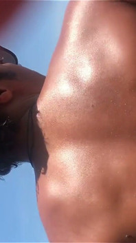 Macho fickt seinen jungen am strand