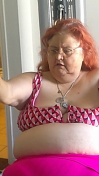 Büyük Güzel Hemşire Vicki Spor Salonunda Egzersiz Yapıyor Bölüm 1