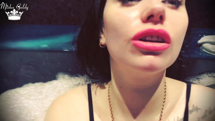 Goddess Misha Goldy: Sexy pink lips & wet hair fetish