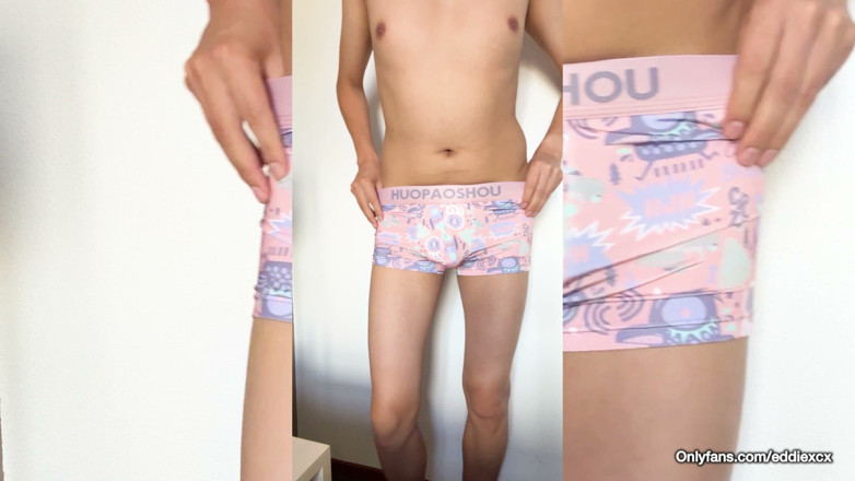 eddiexcxc: Twink bawi się swoim kutasem