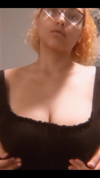 Really Like Playing with My Boobs