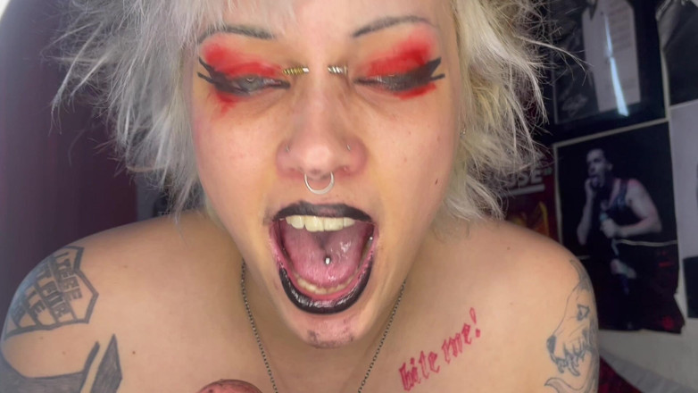 Glitterqueen1999: Минет бойфренда на день рождения, грязная глубокая глотка, губная помада, слюна