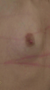 De olhos vendados Chelsy peito chicote