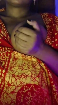สาวเดสีท้องโต นู้ดบีบหัวนม โชว์หีเย็ดหีด้วยดิลโด้