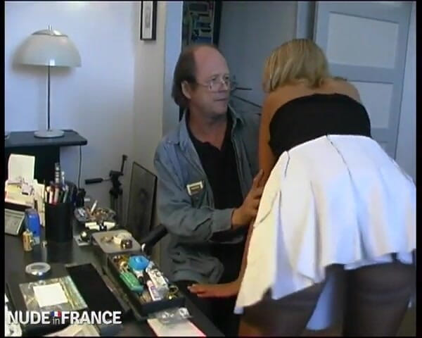 La France a Poil: Pretty blonde teen studying French gets sodomized and facialized in 3way