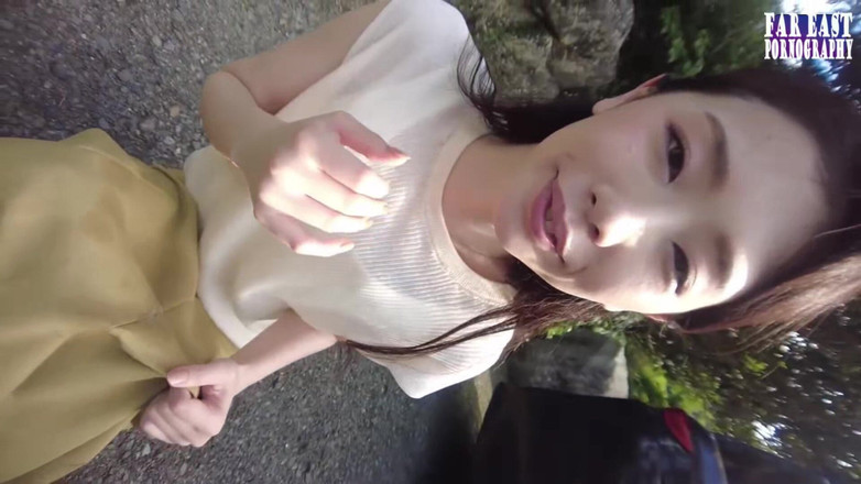 Far East pornography: Елегантна ніч гулу з жагаючою мамою-одиначкою, яка смакує теплу суть під відкритим небом, еп.2