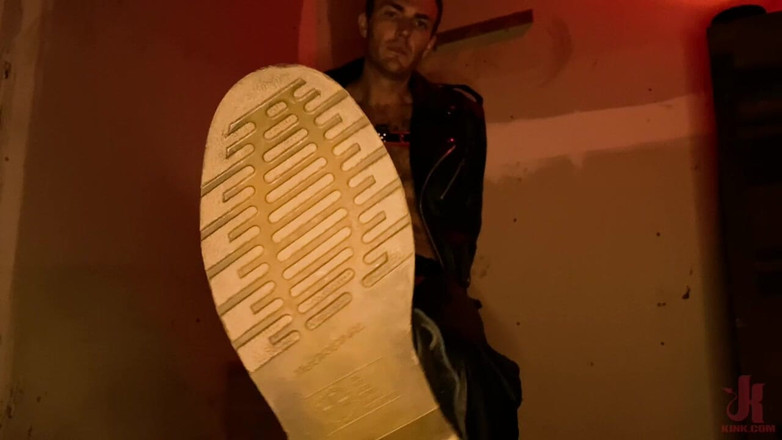 Kinky Bites Gay: Christian Wilde: Tátovo domov