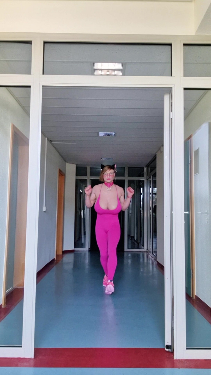 Sissy Adventures: Sissy Femboy Sporty Awek
