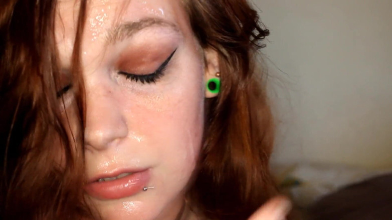 GamerGirlRoxy: Sloppy facefuck facial with leash