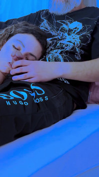 Stepdaughter Ends up Giving a Blowjob Until Her Mouth Is Full of Cum.
