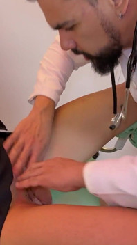 Médico Hex exames safada TS Agostina e foda sua bunda como tratamento