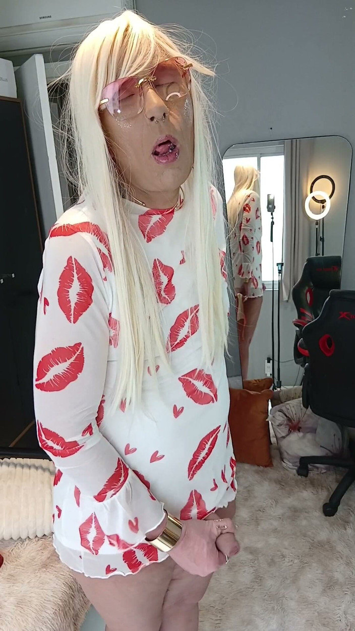 Sexy ass CDzinhafx: ใส่บิกินี่ตัวเล็กและโชว์หีกู
