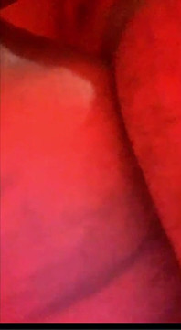 Baise pendant que le cocu regarde pendant un appel vidéo