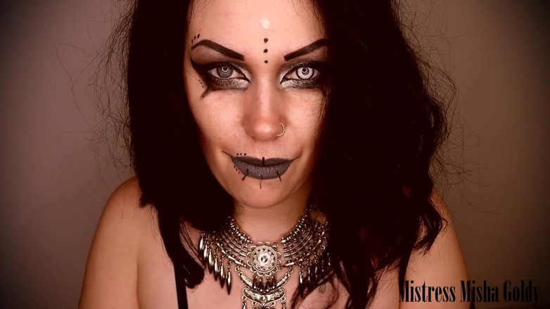 Goddess Misha Goldy: Livecam Voodoo, châtiments corporels pour désobéissance