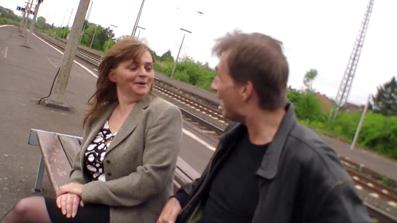 Mature Climax - 100% Mature Videos: 搭讪一个熟女正在取悦男人的鸡巴