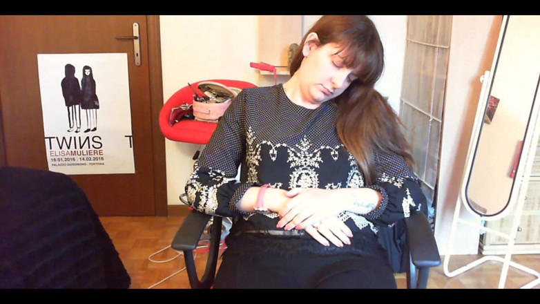 Nicoletta Embassi: Ванна кімната , підлога blues - велика сеча на підлогу