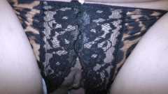 Milky Mari: Getrouwde vrouw trok mijn condoom af en stond me toe...